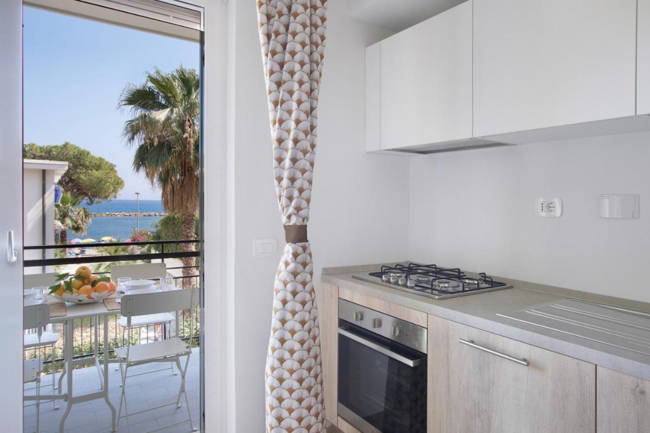 Italianway - Cristoforo Colombo 12 Apartment San Bartolomeo Al Mare Exterior photo